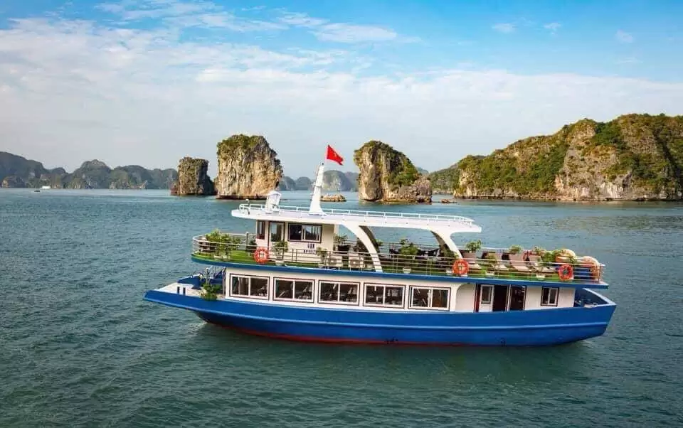   Tour full Day by Boat