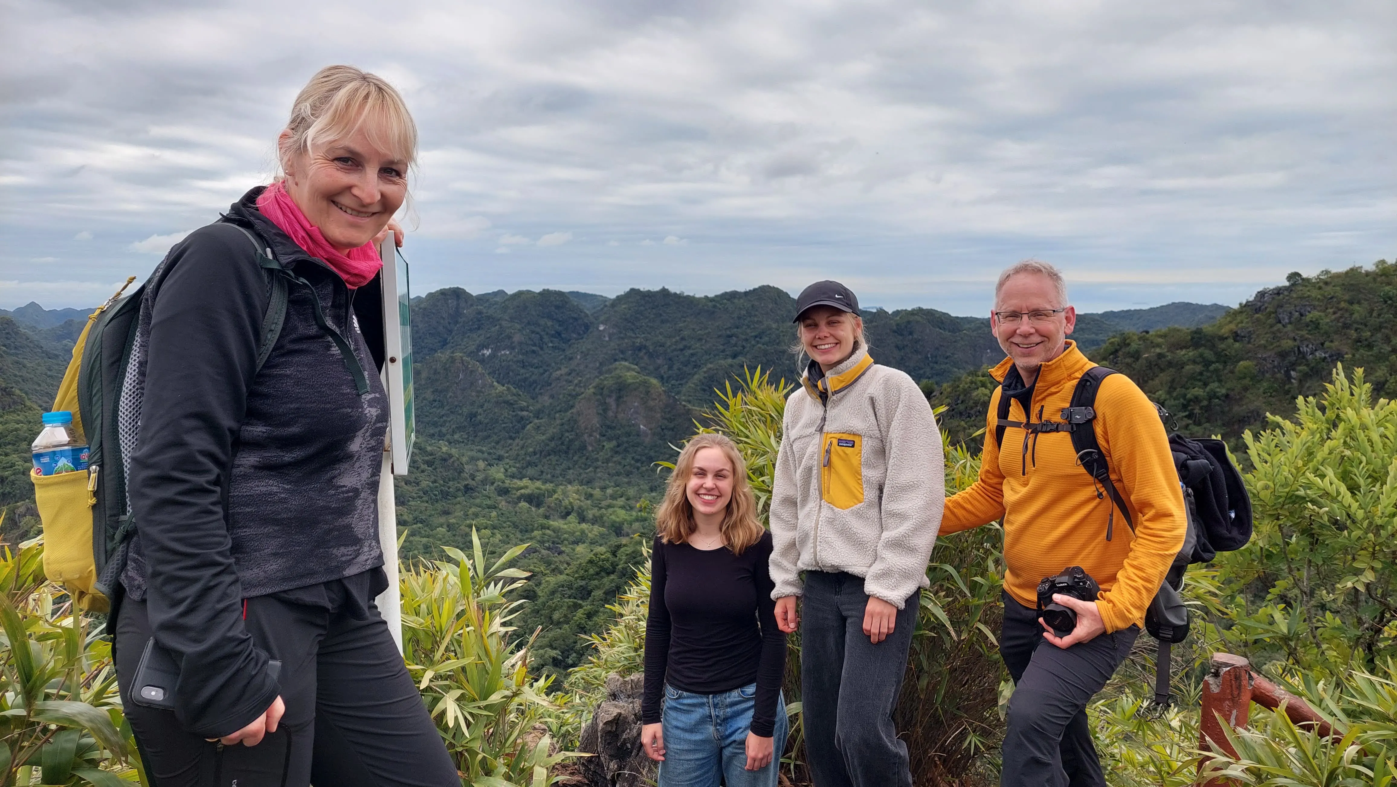 Private Taxi Tour Visit Trung Trang Cave - Cat Ba National Park - Gia Luận temple