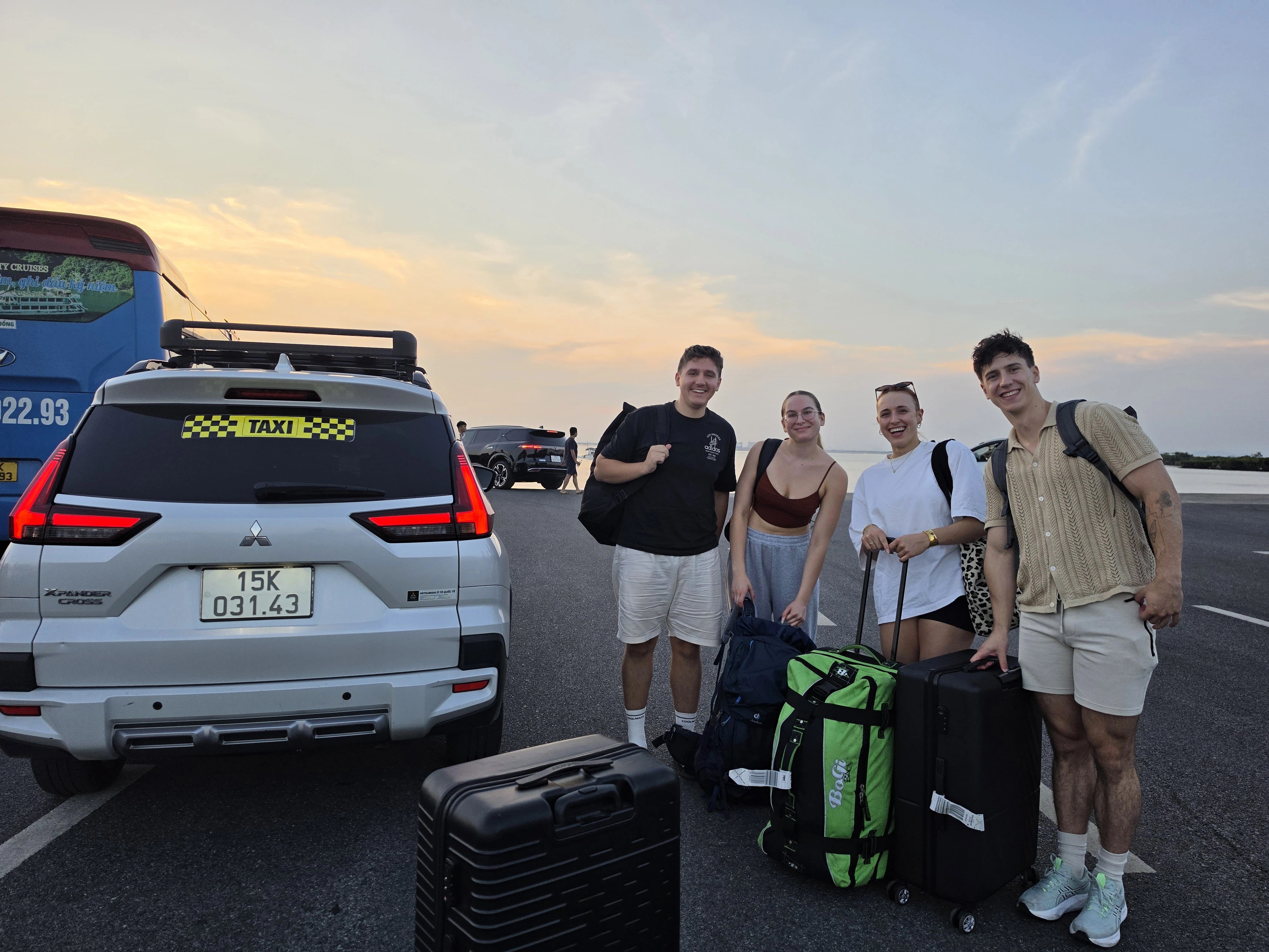 Private Taxi From Cat Ba to Tam Coc Ninh Binh